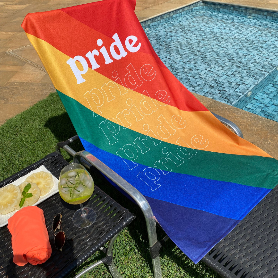 Toalha de Praia e Piscina BRISA – Estampa Pride