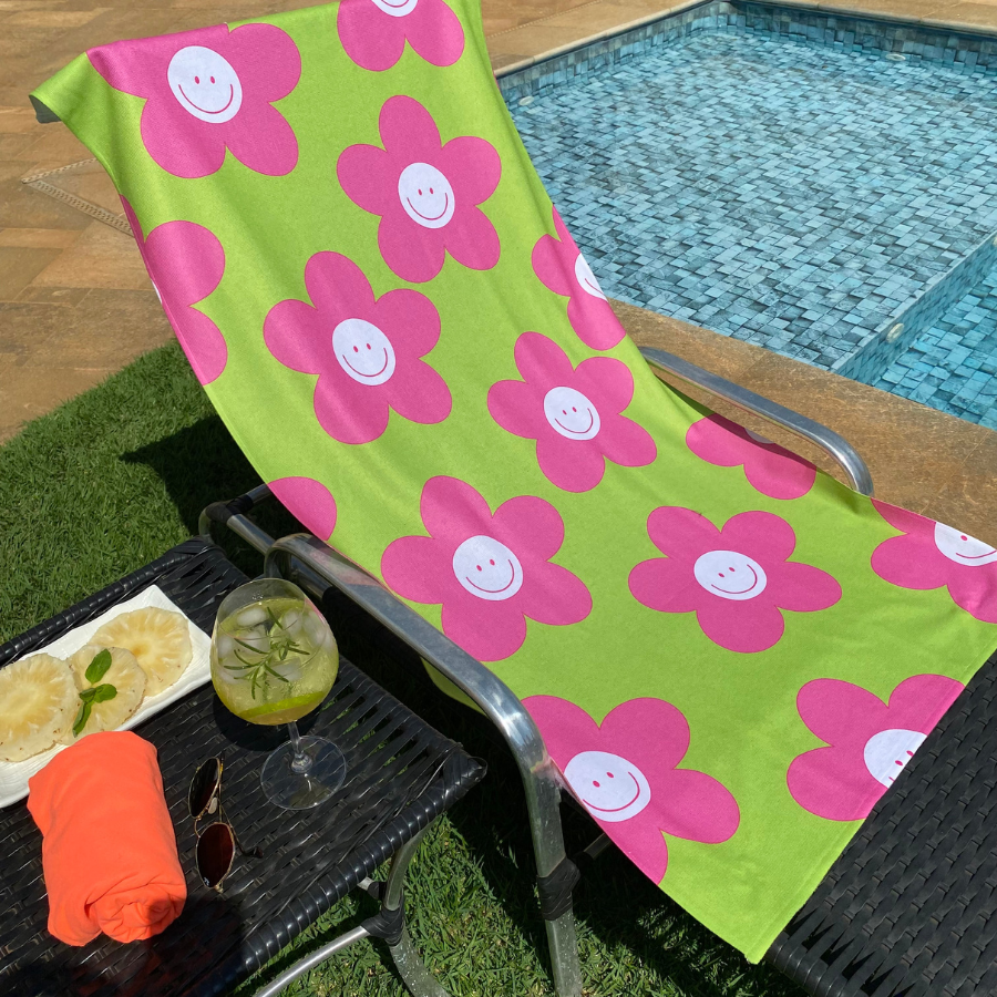 Toalha de Praia e Piscina BRISA – Estampa Florzinha