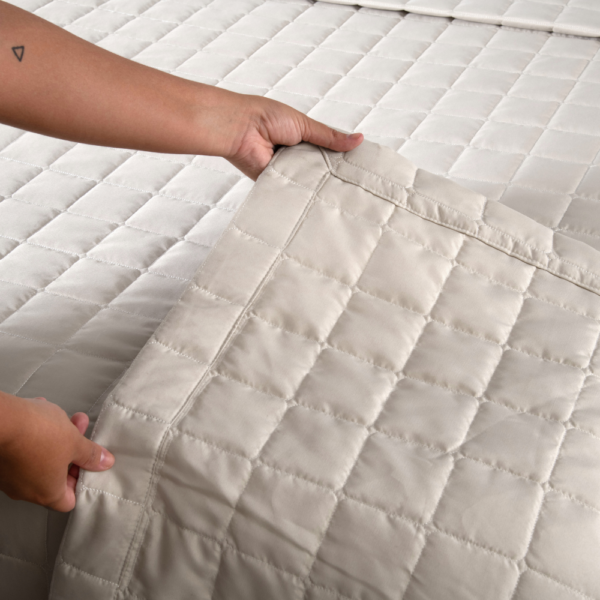 Conjunto de Colcha Cobre Leito Matelado Casal - 3 Peças - Dupla Face - SOFT - Image 9