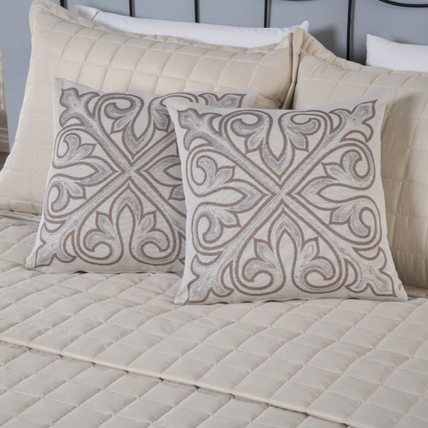 Conjunto peseira com Almofadas cheias Jacquard - QUEEN - 5 Peças - Image 8