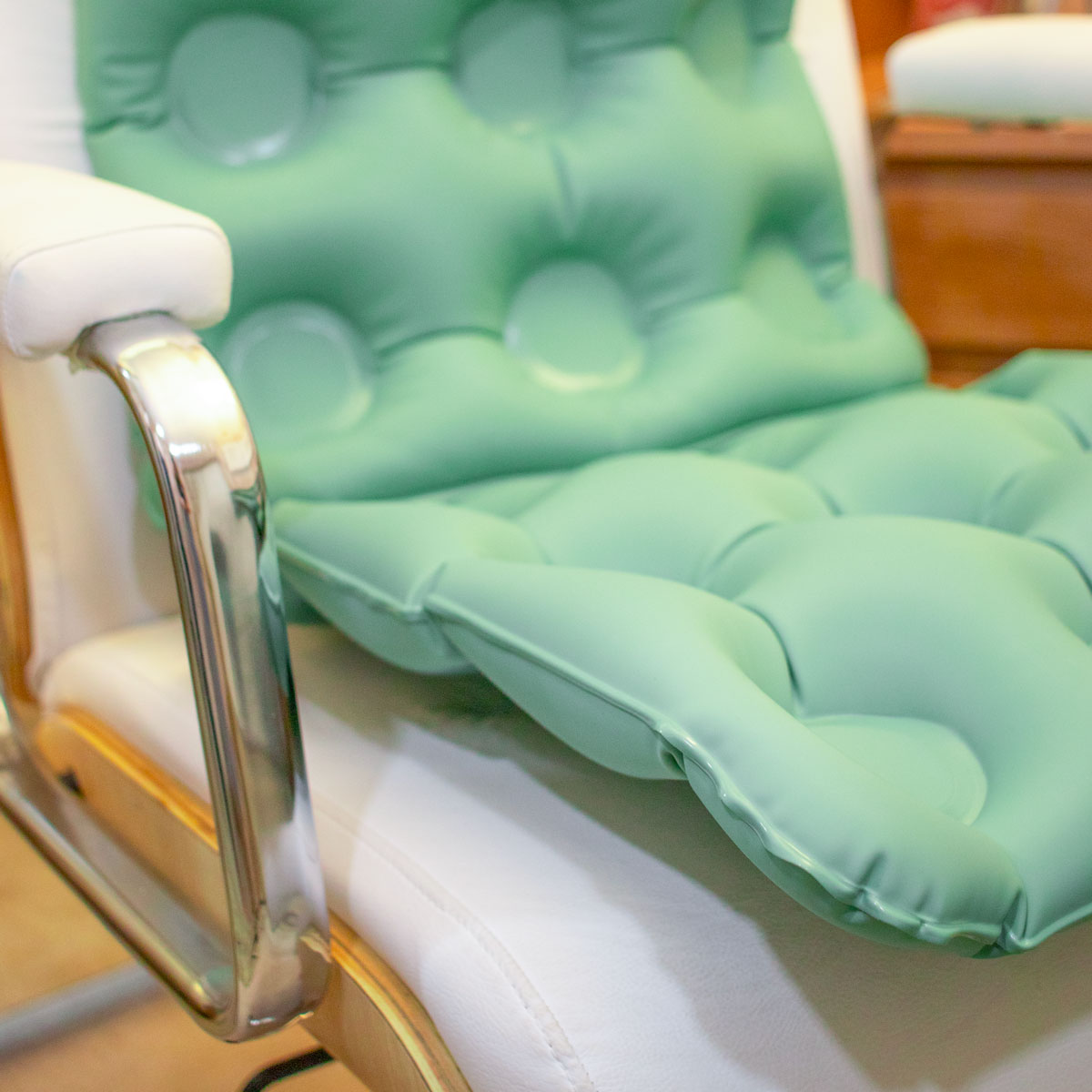 Almofada Ortopédica Caixa de Ovo Quadrada com Encosto Inflável 2 em 1 - Imagem 3