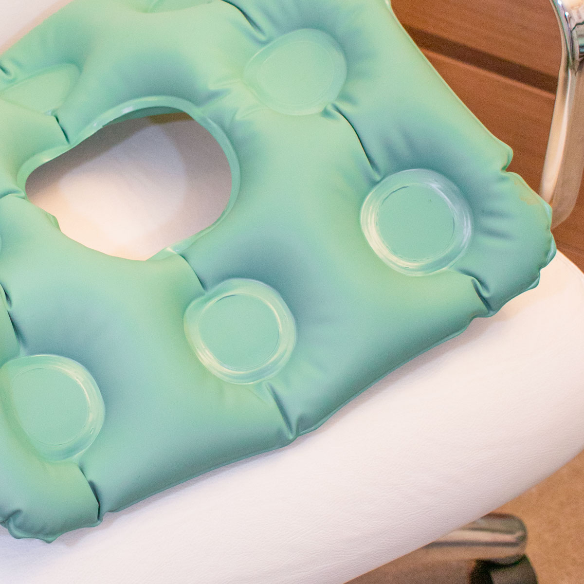 Almofada Ortopédica Caixa de Ovo Quadrada com Orifício Inflável 2 em 1 - Imagem 3