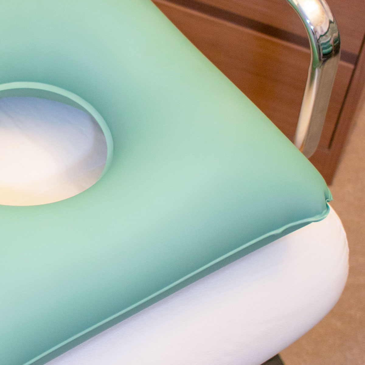 Almofada Ortopédica Quadrada com Orifício Inflável 2 em 1 - Imagem 3