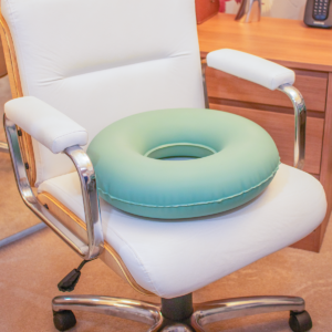 Almofada Ortopédica Redonda com Orifício Inflável 2 em 1