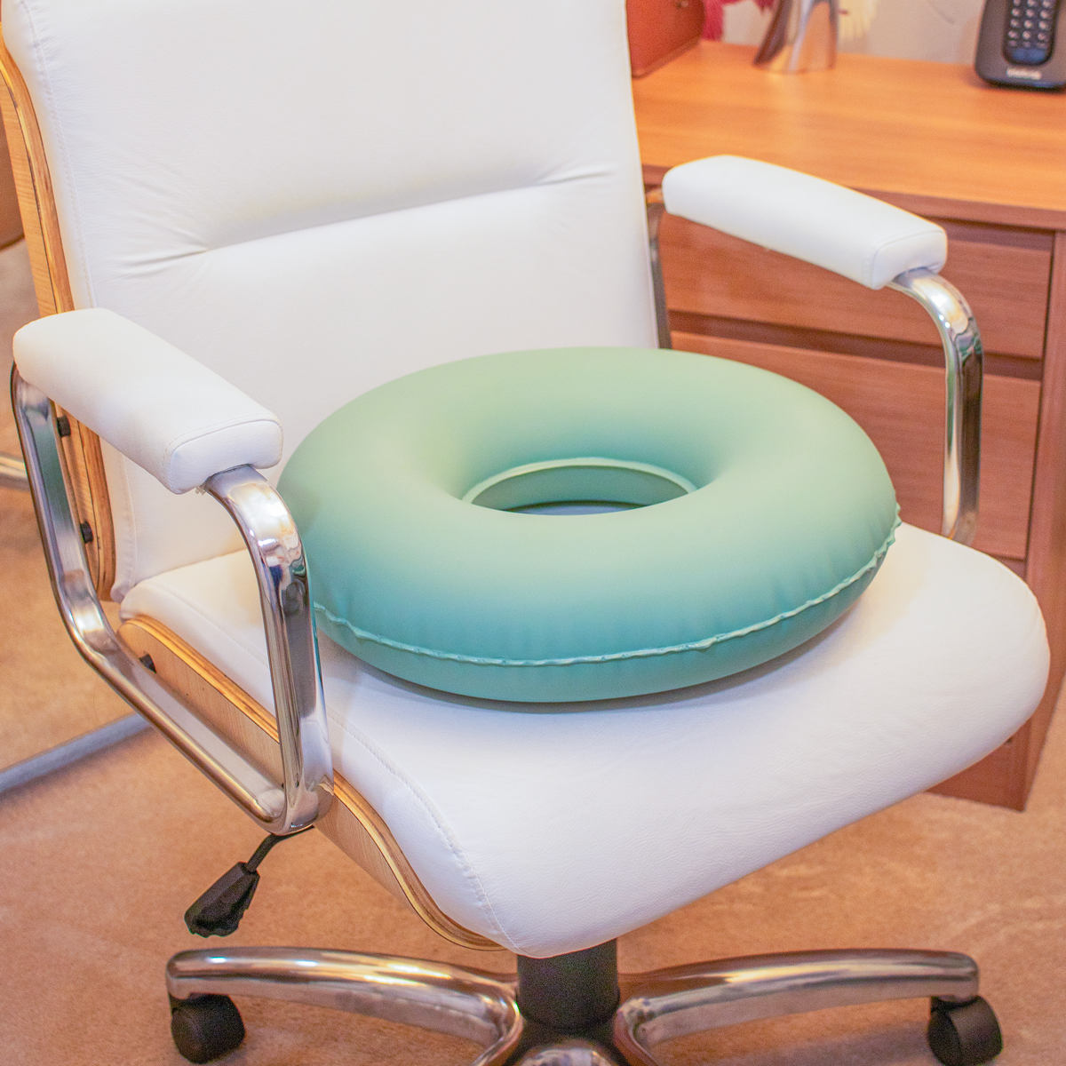 Almofada Ortopédica Redonda com Orifício Inflável 2 em 1